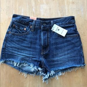 Levi’s shorts size 26